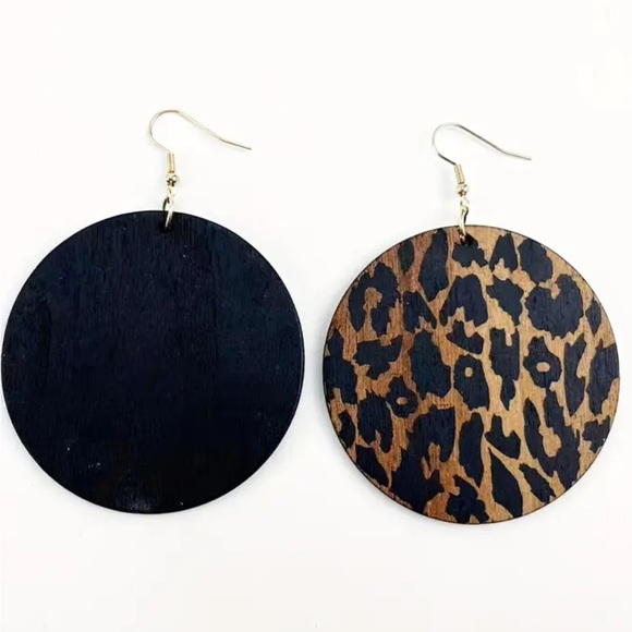 🔥 Clearance 🔥 Animal Print Round Wooden Dangle Earrings - Picture 2 of 4